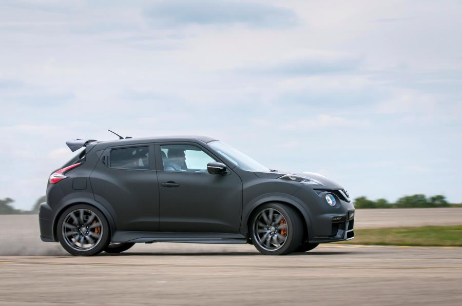  Nissan Juke-R 2.0 Concept 2015 года  (фото 33 из 41)